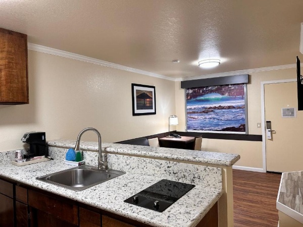 Beachwalker Inn Cayucos image 22